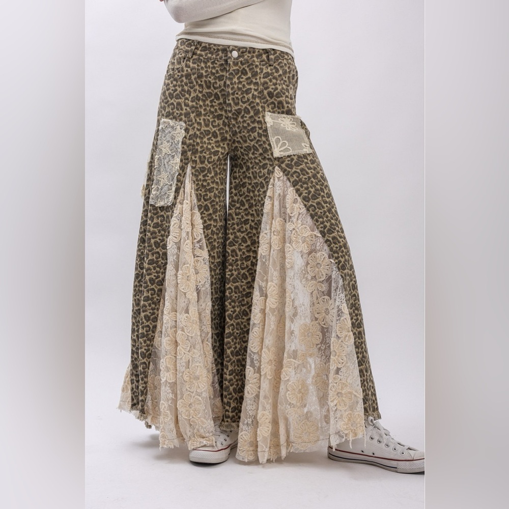 NWT Leopard Cheetah Animal Print Lace Panel Boho Wide Leg Patchwork Flare Pants - Picture 5 of 13